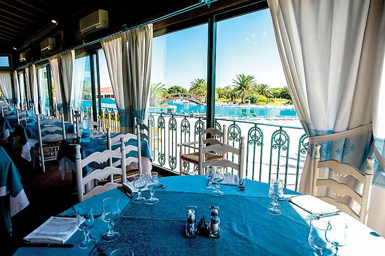 MGC Resort****soggiorno mare in Sardegna situato nel Golfo di Orosei